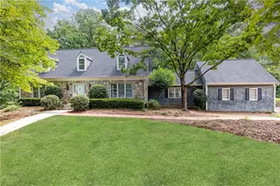 8205 Innsbruck Dr, Atlanta, GA 30350 - Photo 2