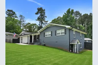 5521 Joeclay Drive, Stone Mountain, GA 30088 - Photo 6