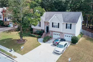 1157 Bramlett Forest Ct, Lawrenceville, GA 30045 - Photo 2