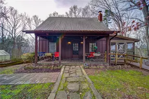 230 Skyview Dr, Clarkesville, GA 30523 - Photo 2