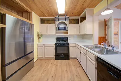 230 Skyview Drive, Clarkesville, GA 30523 - Photo 10