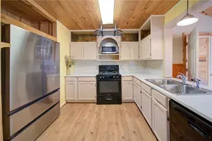 230 Skyview Dr, Clarkesville, GA 30523 - Photo 10