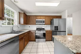 3740 Crescent Walk Ln, Suwanee, GA 30024 - Photo 12