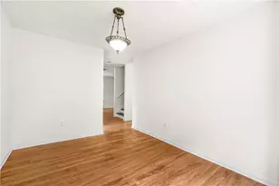 3740 Crescent Walk Ln, Suwanee, GA 30024 - Photo 8