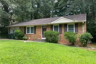 3817 Captain Dr, Atlanta, GA 30341 - Photo 2