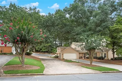 110 Great Oaks Lane, Roswell, GA 30075 - Photo 2