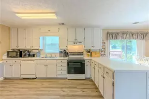 381 Willowwind Dr, Loganville, GA 30052 - Photo 2