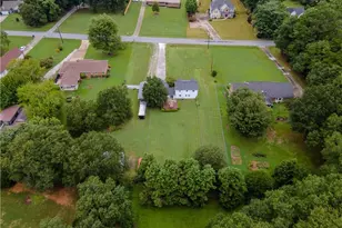 381 Willowwind Dr, Loganville, GA 30052 - Photo 10