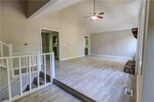 123 Williamsburg Ln, Woodstock, GA 30189 - Photo 10