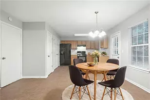 6384 Stonebridge Creek Ln, Lithonia, GA 30058 - Photo 4