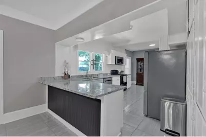 8 S Hughes Street SW, Rome, GA 30165 - Photo 8