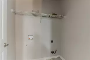 6001 Devonshire Dr, Flowery Branch, GA 30542 - Photo 30