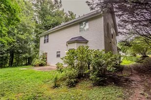 6001 Devonshire Dr, Flowery Branch, GA 30542 - Photo 34