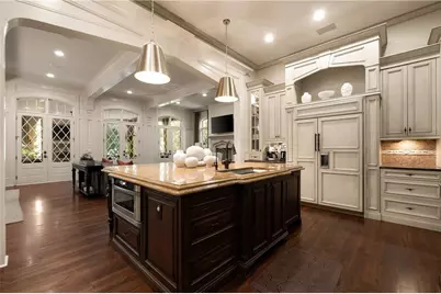 4136 N Stratford Road NE, Atlanta, GA 30342 - Photo 16