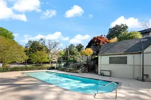 270 Lakemoore Dr, Atlanta, GA 30342 - Photo 20