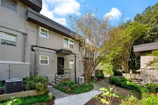 270 Lakemoore Dr, Atlanta, GA 30342 - Photo 18