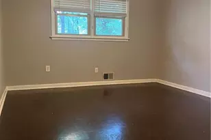 2772 S Clark Dr, Atlanta, GA 30344 - Photo 8