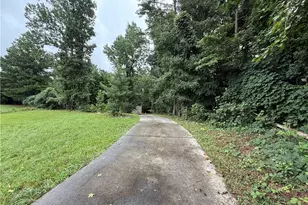 1505 Hillcrest Dr, Sugar Hill, GA 30518 - Photo 36