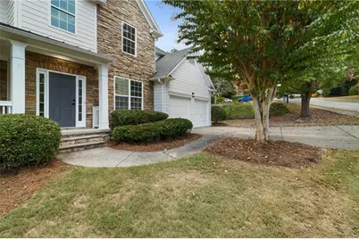 6330 Weller Trail, Sugar Hill, GA 30518 - Photo 4