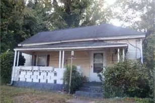 4 Jackson St, Barnesville, GA 30204 - Photo 2