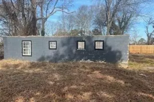 2025 Moody Dr, Atlanta, GA 30315 - Photo 1