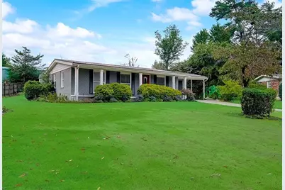 1801 Lochlomand Lane SE, Smyrna, GA 30080 - Photo 2