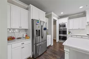 1830 Sauterne Dr, Hoschton, GA 30548 - Photo 4