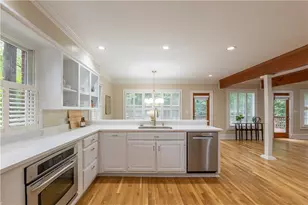 327 W Parkwood Rd, Decatur, GA 30030 - Photo 6