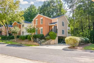 6538 Deerings Ln, Peachtree Corners, GA 30092 - Photo 4