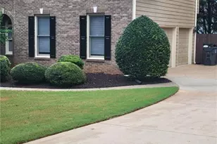 4045 Hillcrest View Ct, Suwanee, GA 30024 - Photo 6