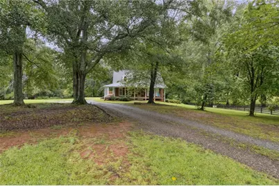 83 Russell Road, Lawrenceville, GA 30043 - Photo 4