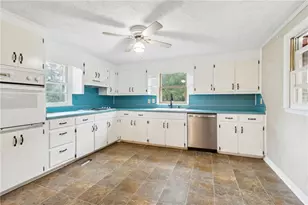 81 Russell Rd, Lawrenceville, GA 30043 - Photo 16