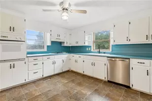 81 Russell Rd, Lawrenceville, GA 30043 - Photo 18