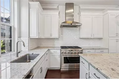 600 Broadview Terrace NE, Atlanta, GA 30324 - Photo 8