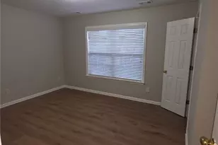 1353 Dukes Creek Dr NW, Kennesaw, GA 30152 - Photo 8