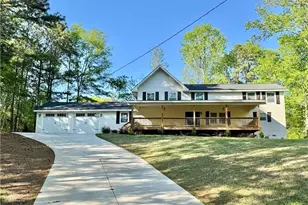 381 Brookwood Dr W, Dawsonville, GA 30534 - Photo 2