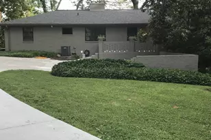 776 Windsor Parkway NE, Sandy Springs, GA 30342 - Photo 8