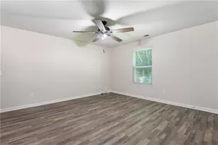 332 Village Creek Dr, Chatsworth, GA 30705 - Photo 4