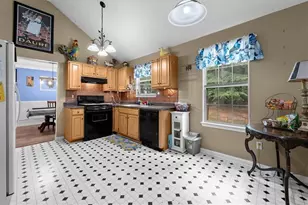 525 Michael Cir, Monroe, GA 30655 - Photo 12