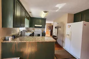 1910 Meyers Dr, Lawrenceville, GA 30045 - Photo 8