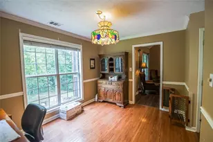 1910 Meyers Dr, Lawrenceville, GA 30045 - Photo 10