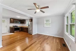 310 Bonaire St, Cartersville, GA 30120 - Photo 10