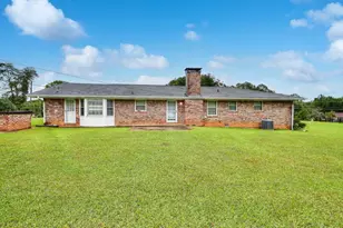 1735 Knight Cir, Loganville, GA 30052 - Photo 2