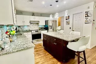 2306 Kemp Dr, Lawrenceville, GA 30044 - Photo 4