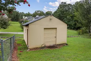 227 Diamond Ct, Carrollton, GA 30116 - Photo 12