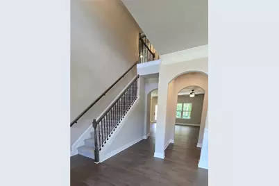956 Lakeview Oaks Court, Grayson, GA 30017 - Photo 2