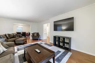 11465 Elkins Rd, Roswell, GA 30076 - Photo 4