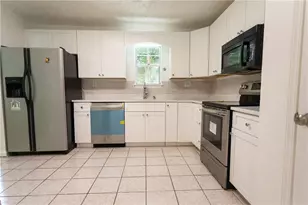 101 Vineyard Pond Dr, Norcross, GA 30071 - Photo 18