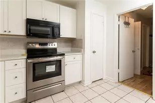 101 Vineyard Pond Dr, Norcross, GA 30071 - Photo 20