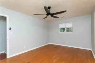 101 Vineyard Pond Dr, Norcross, GA 30071 - Photo 28